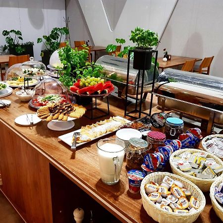 Hotel Porto Radomsko Kültér fotó