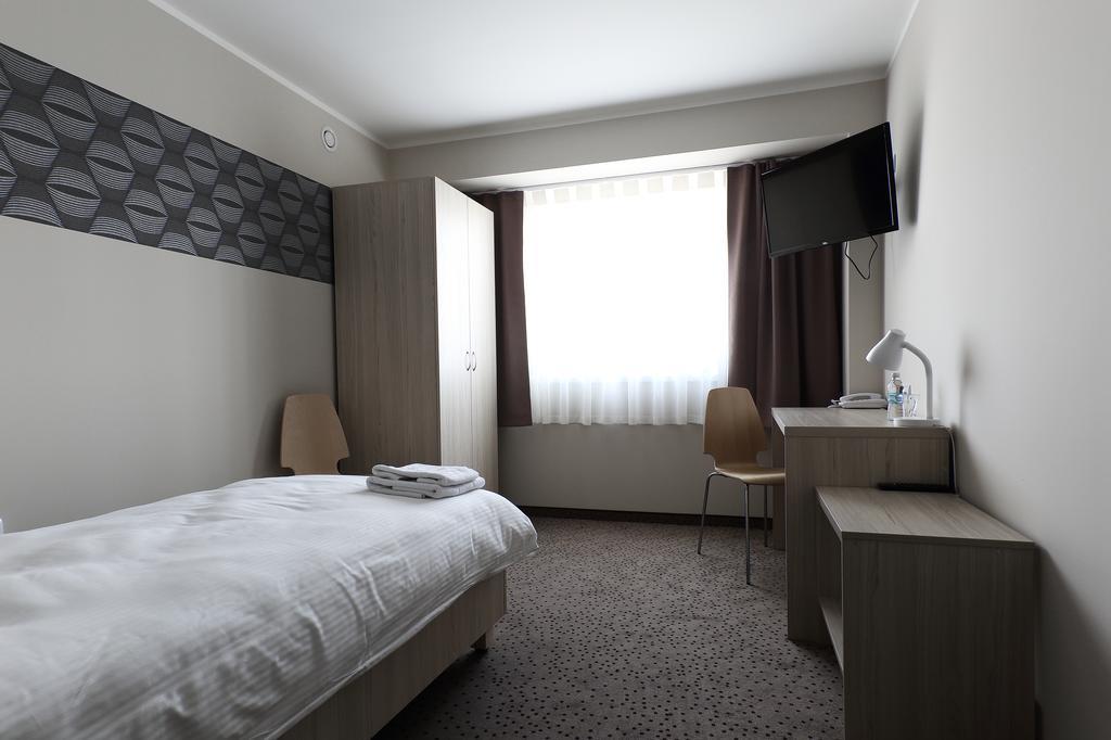 Hotel Porto Radomsko Szoba fotó