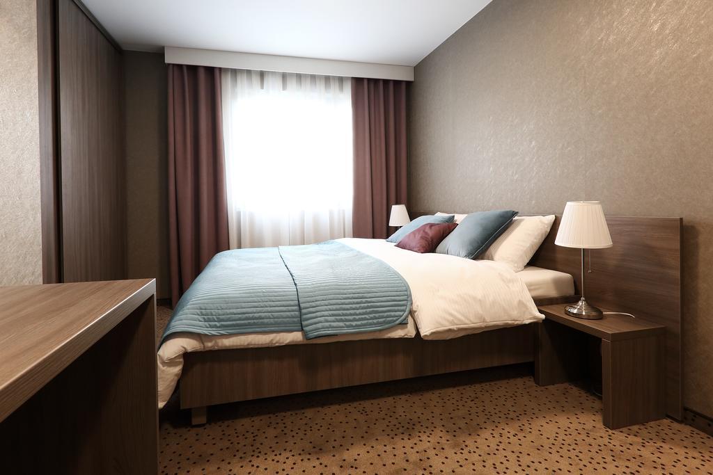 Hotel Porto Radomsko Kültér fotó