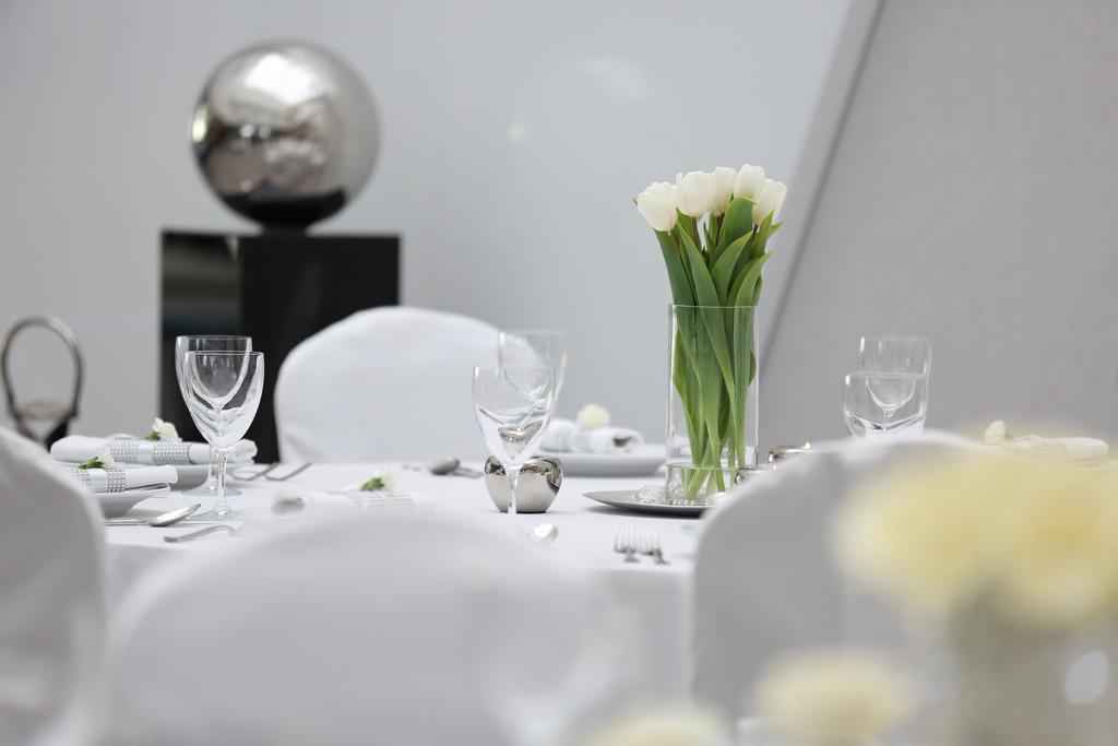 Hotel Porto Radomsko Kültér fotó