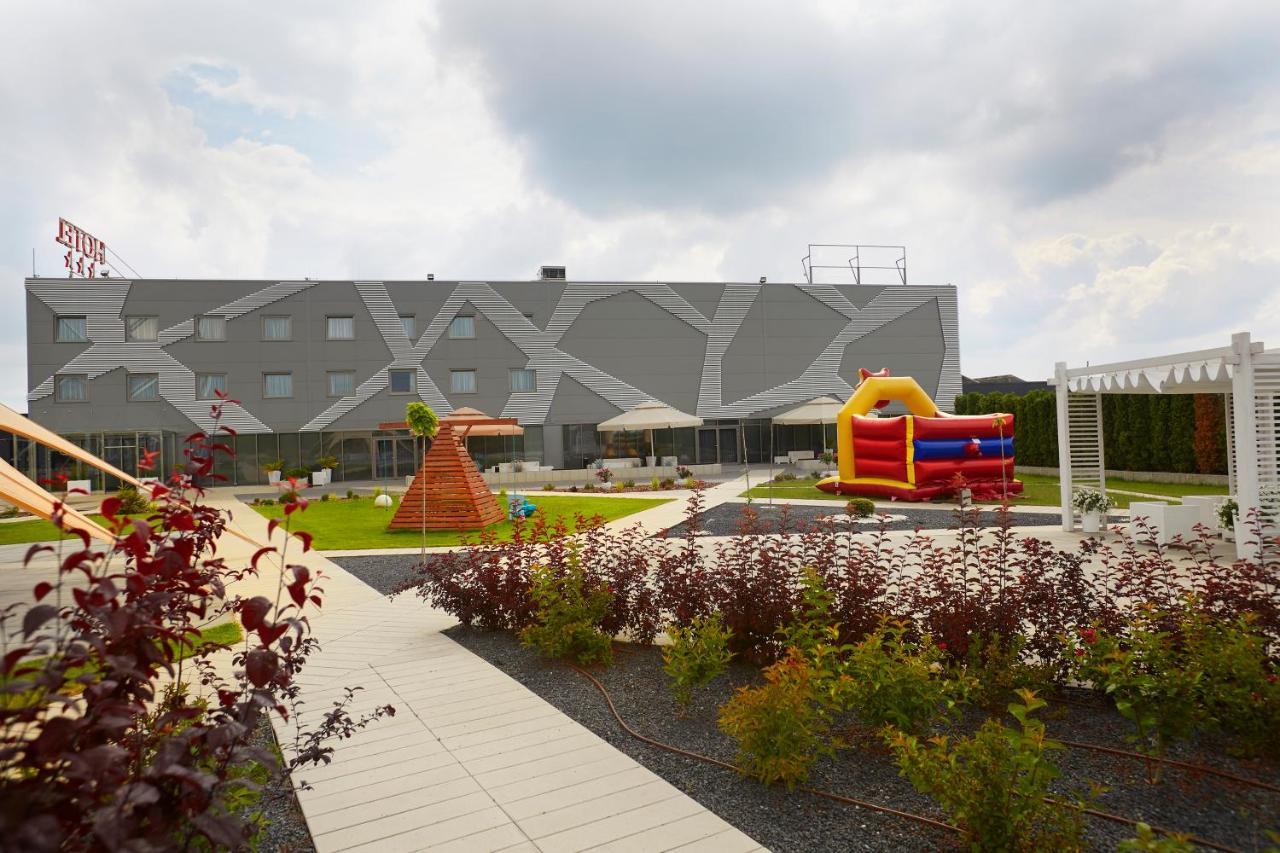 Hotel Porto Radomsko Kültér fotó